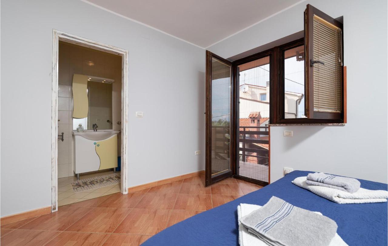 1 Bedroom Amazing Apartment In Peruski Exterior photo