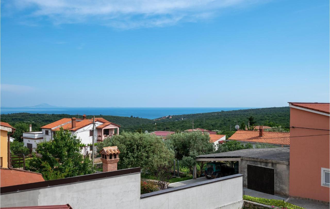 1 Bedroom Amazing Apartment In Peruski Exterior photo